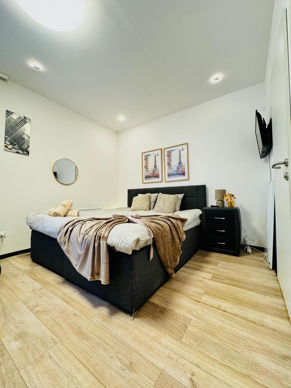 Central King Studio - 10 Mins Walk From Downtown Vienne Extérieur photo